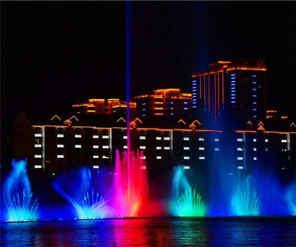 lumière menée colorée de fontaine