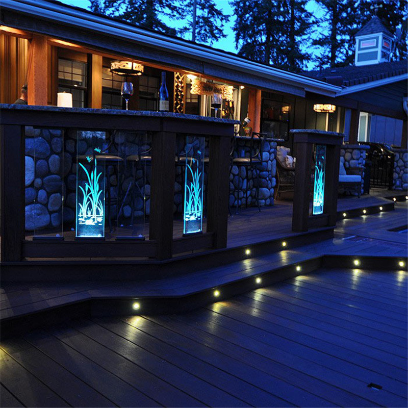 Décorer votre maison avec RISE LED Deck Light